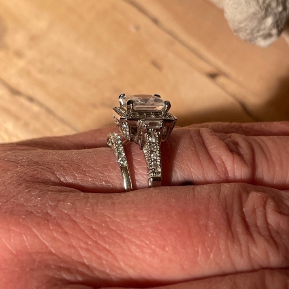 Diamonelle ring - Picture 9 of 9